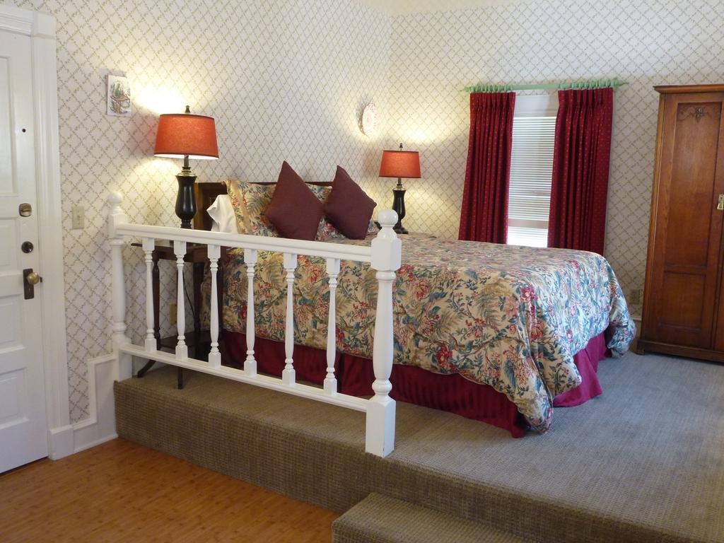 Cheshire Cat Inn & Cottages Santa Barbara Eksteriør billede