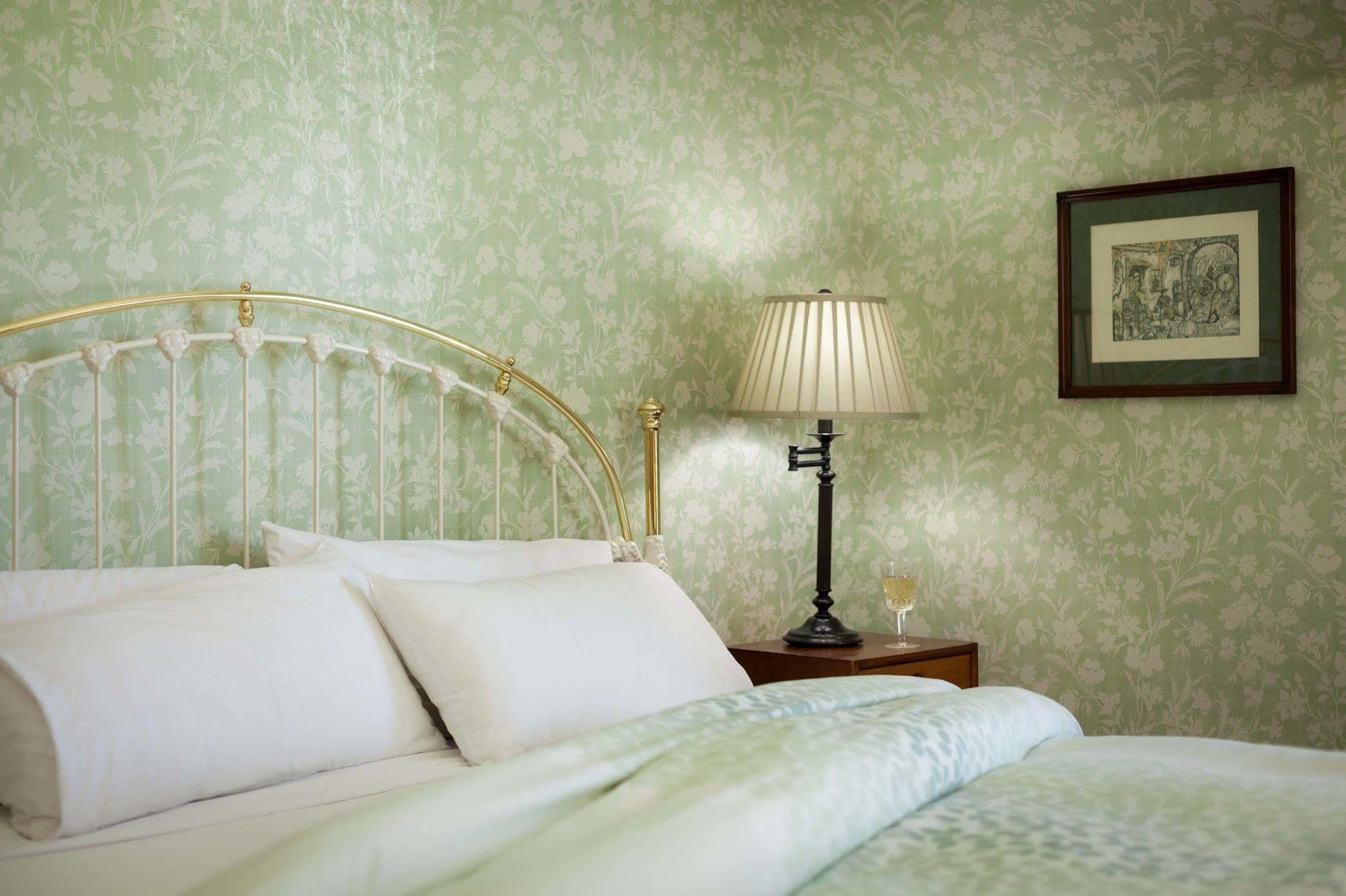 Cheshire Cat Inn & Cottages Santa Barbara Eksteriør billede