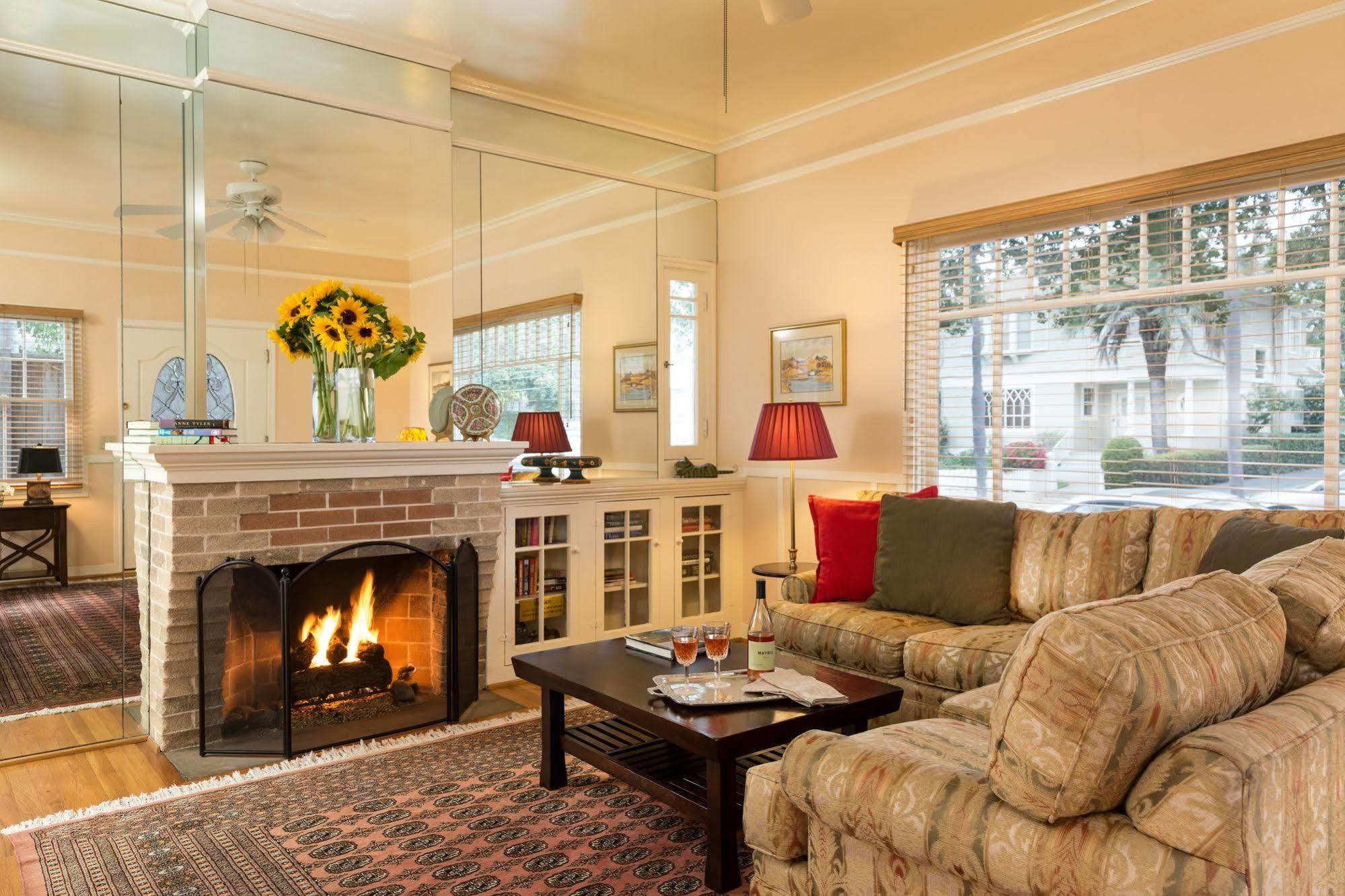 Cheshire Cat Inn & Cottages Santa Barbara Eksteriør billede